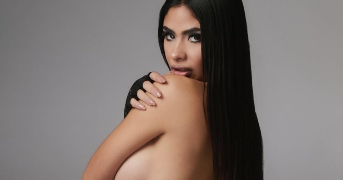 La noche que Daniela Celis bajó del escenario de Sex y encendió la platea con un beso a Julieta Poggio