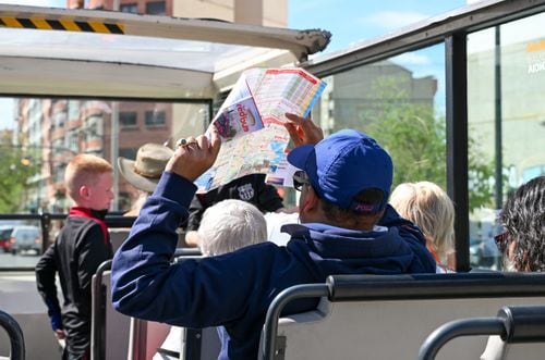 Neuquén despliega una red gratuita de buses y minibuses para recorrer la ciudad de extremo a extremo
