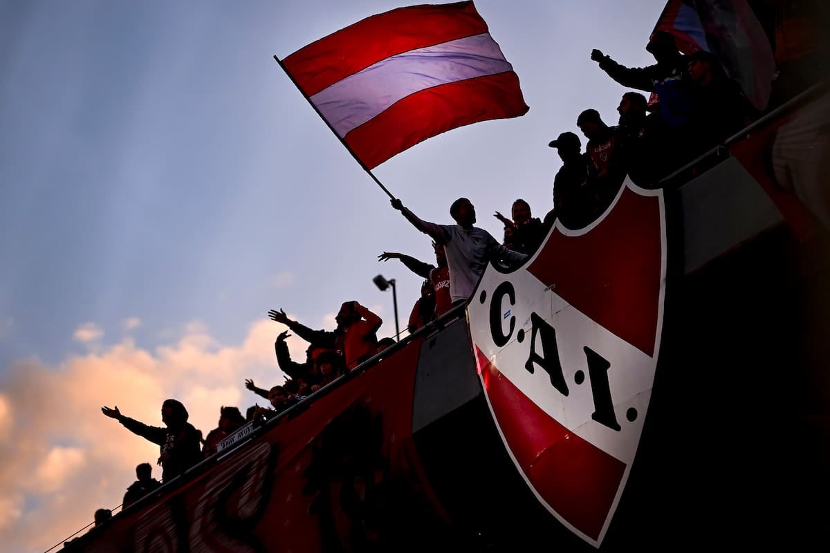 El Rojo se desangró en el cierre y quedó con el plantel diezmado