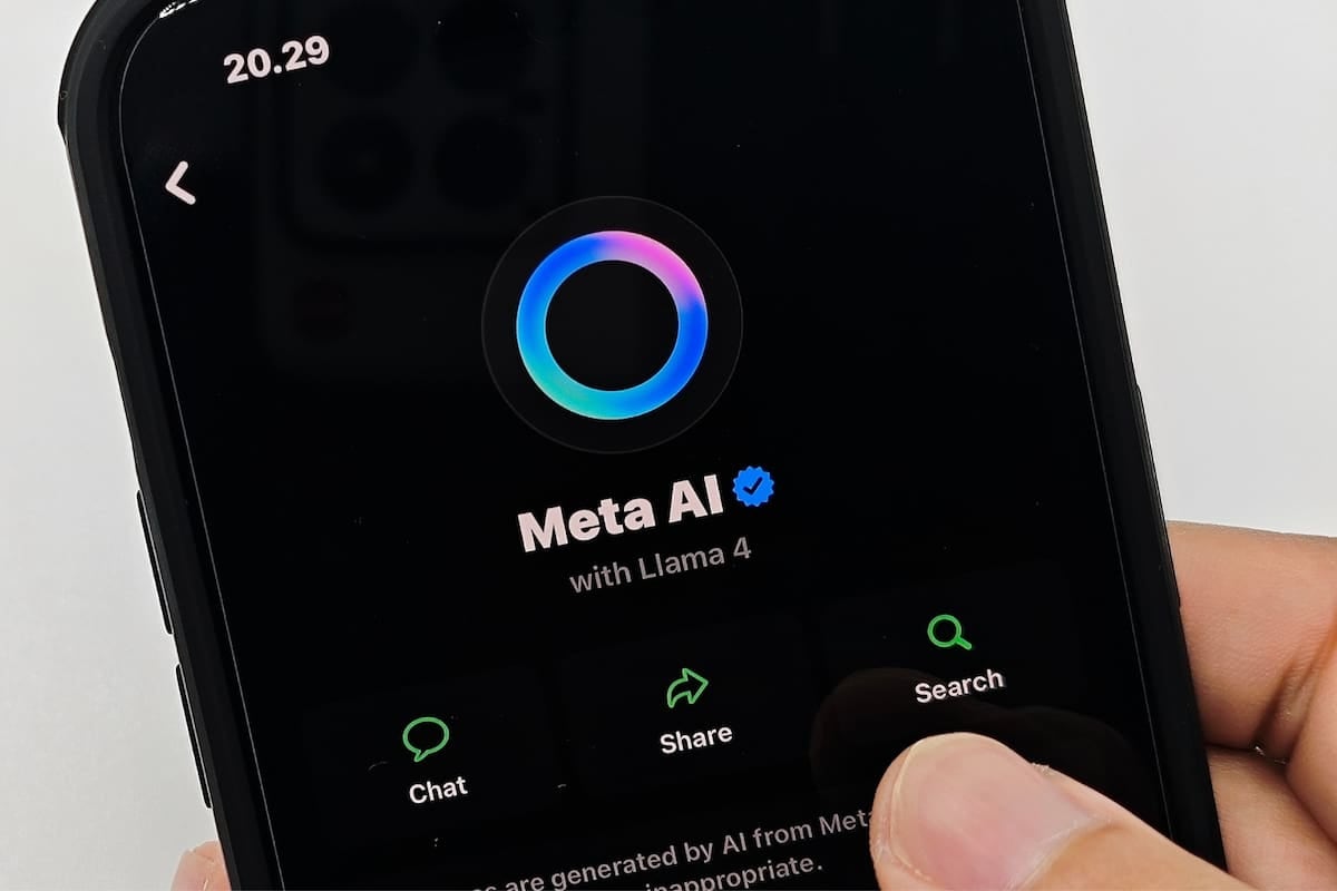 Meta IA en WhatsApp: cómo hacerla desaparecer (sin que se vaya del todo)