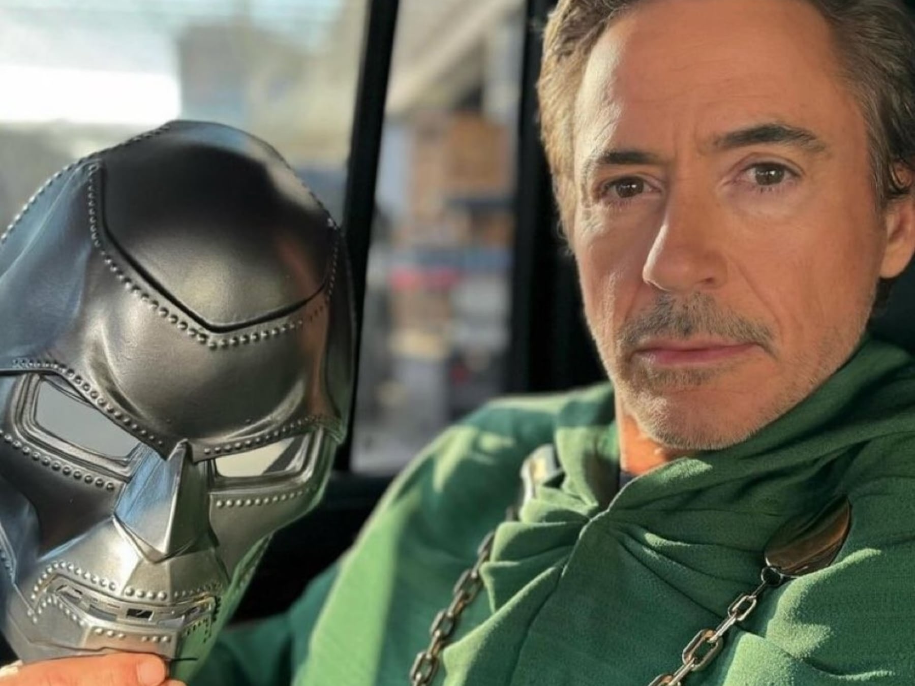 Robert Downey Jr. se saca la careta en San Diego y reaparece en Marvel como Doctor Doom