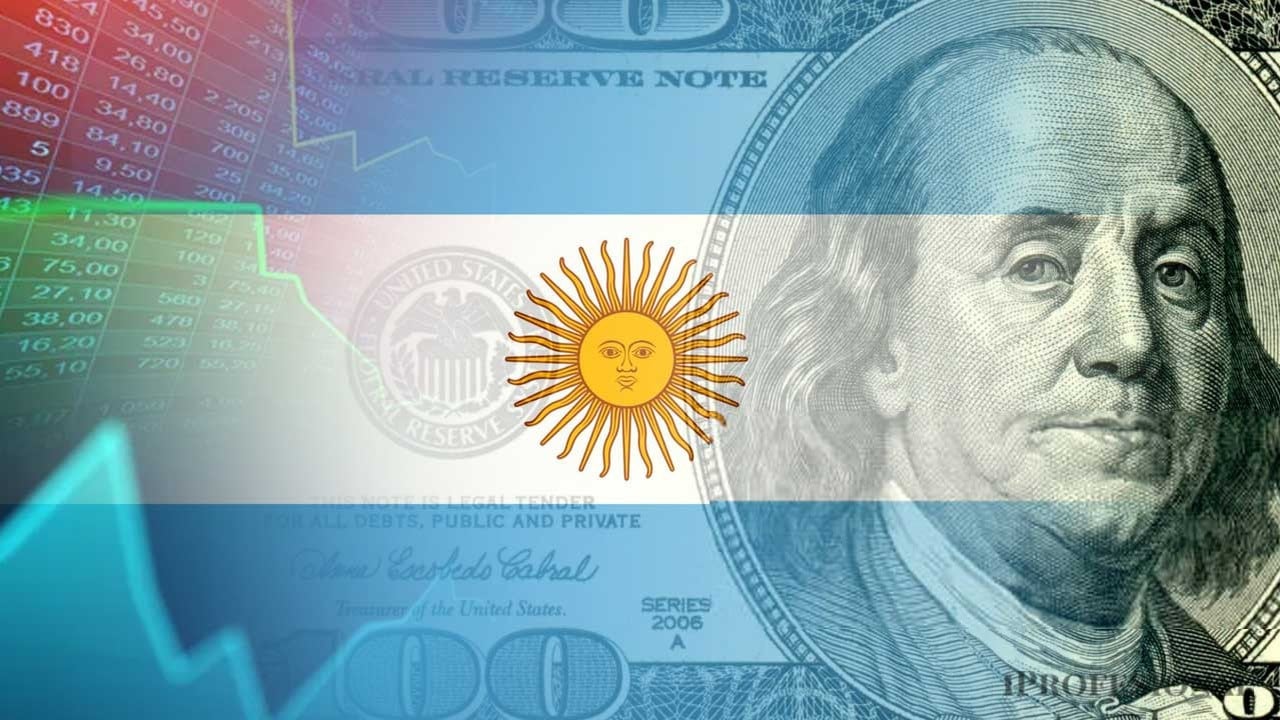 Analistas prevén un dólar mayorista de hasta $1.850 para diciembre y una inflación del 32% en 2026