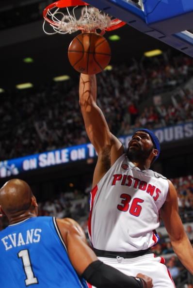 El pívot que pasó 14 temporadas en la NBA y nunca tiró un triple: la hazaña imposible de James Donaldson
