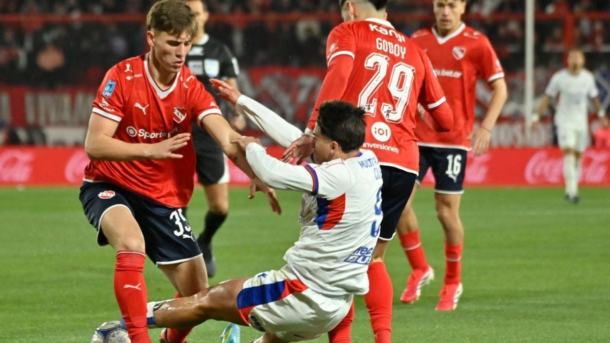 El Rojo se queda con las ganas y el Ciclón se lleva algo que vale oro del Avellaneda