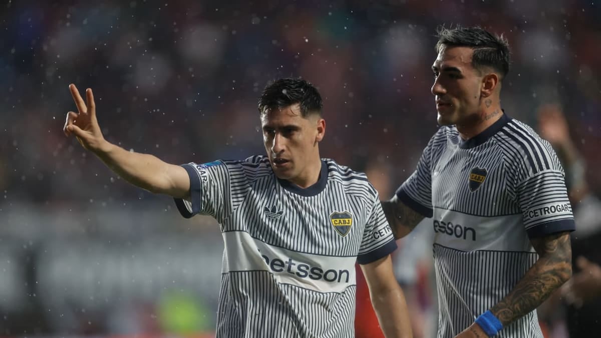 Boca pasó por encima de un San Lorenzo con diez y se prende arriba