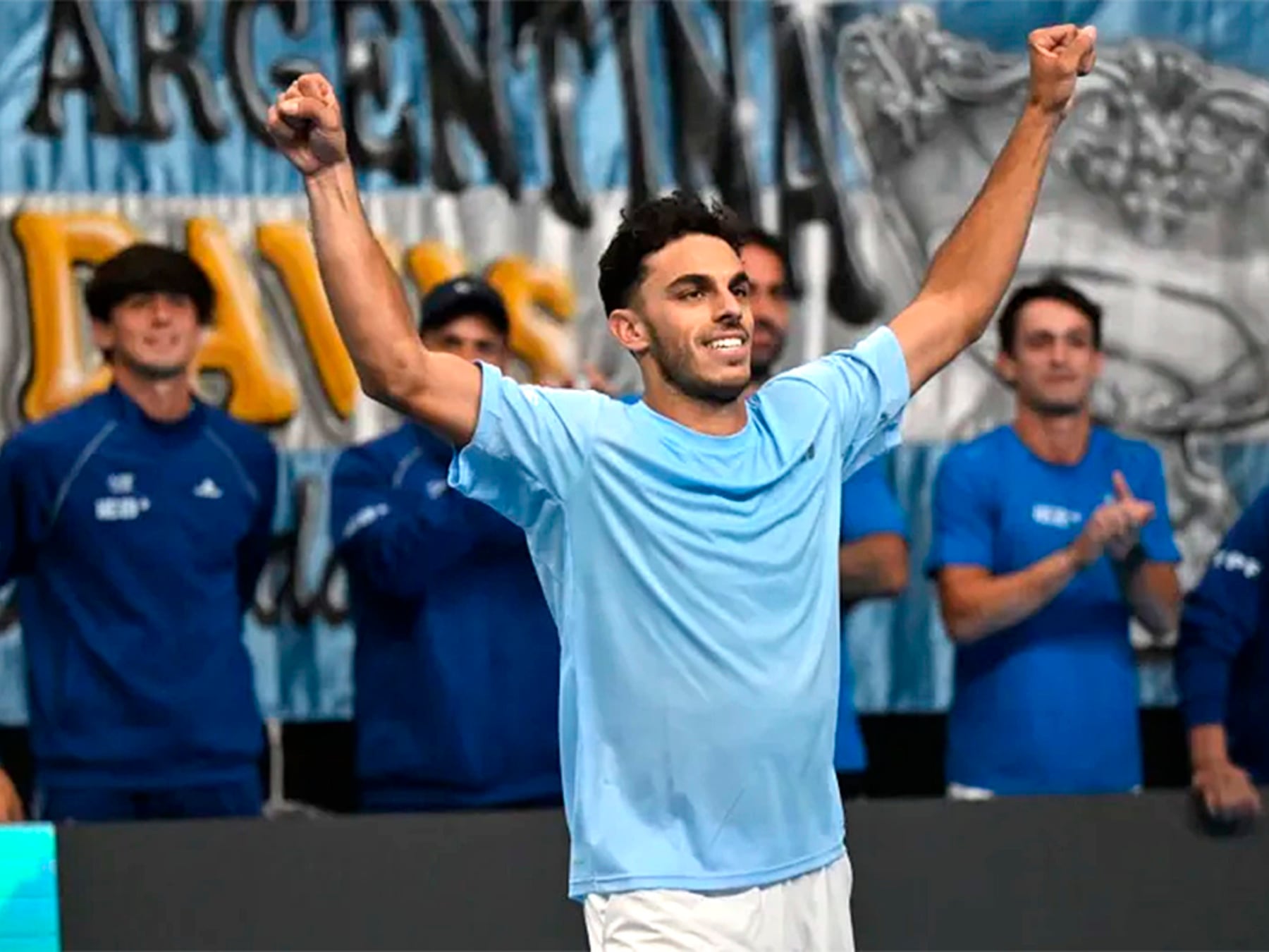 Cerúndolo cerró el partido como un ciclón y Argentina se sacó de encima el fantasma del descenso en la Copa Davis