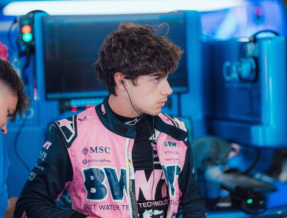 Colapinto sigue sin levantar vuelo en Bakú: arrancó 18.º y lejos de Gasly en el primer ensayo