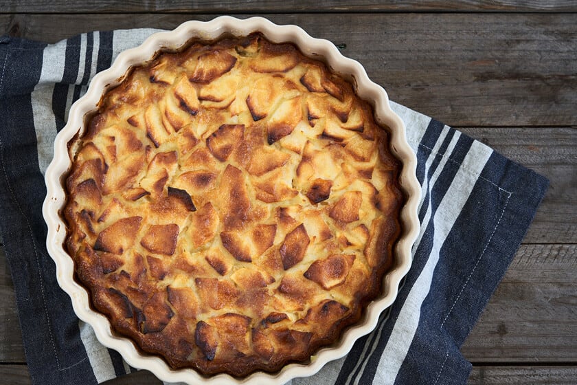 Tarta de manzana con fruta en la masa: una receta express que se hornea en media hora