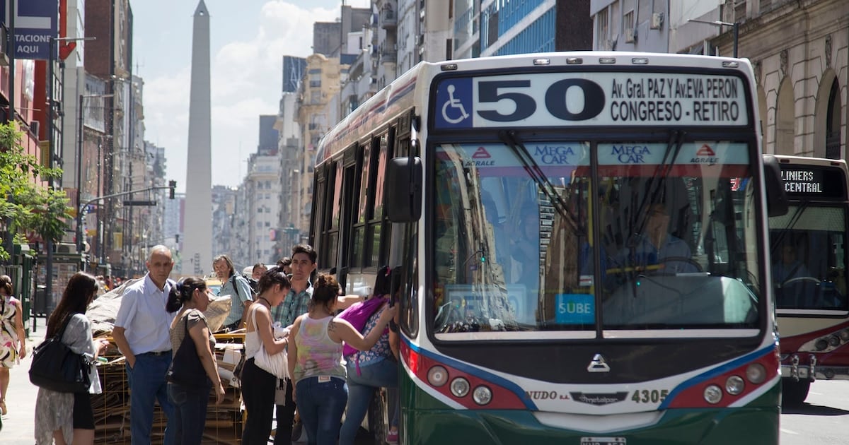 A partir del jueves, viajar en la Ciudad costará más caro: cuánto habrá que pagar por colectivo, subte y peaje