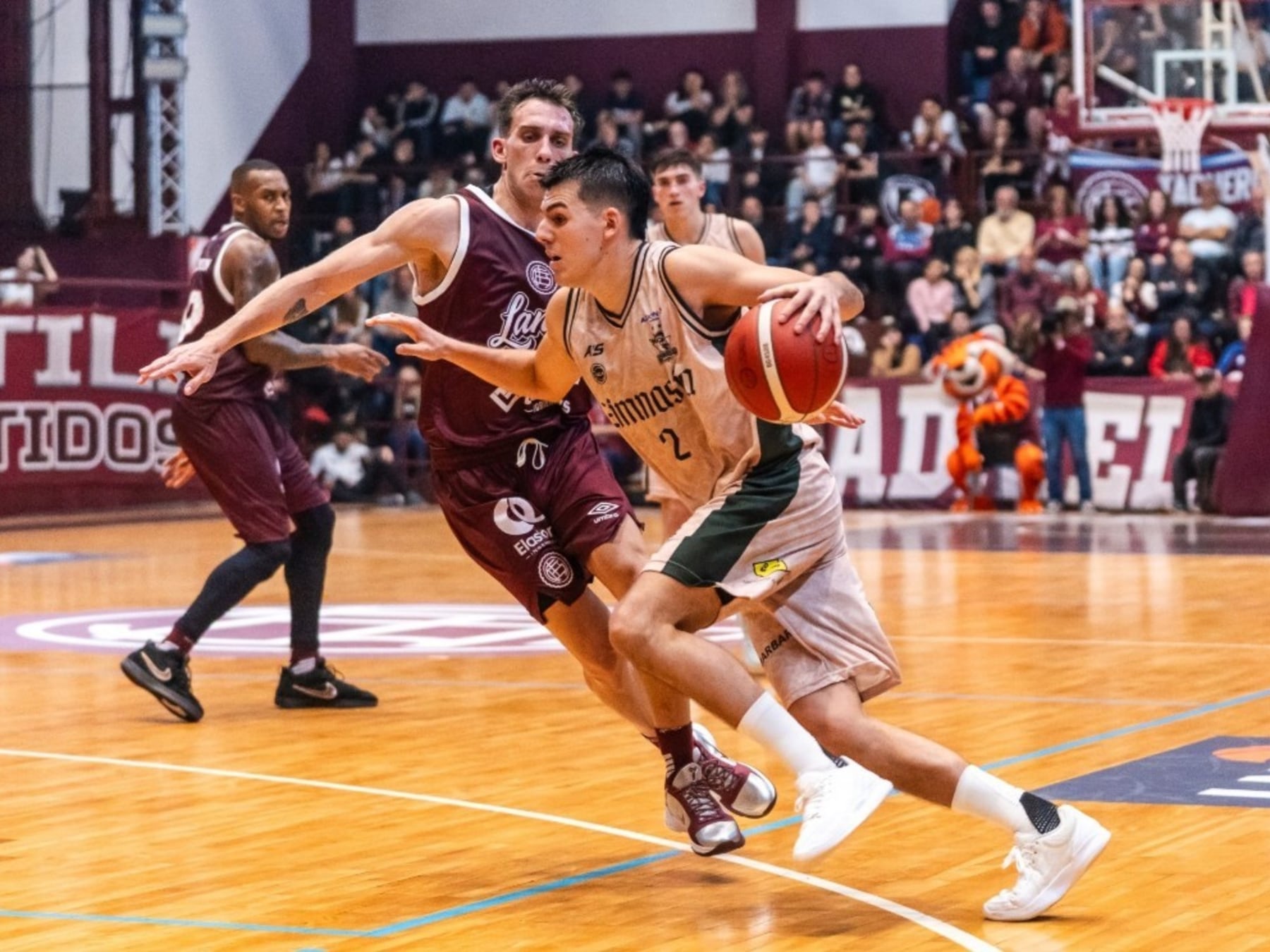 El Lobo volvió a rugir: Gimnasia pasó por encima de Lanús en el arranque de la Liga