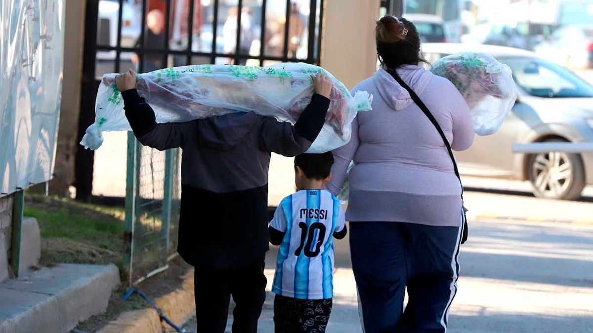 Chivito del norte neuquino y trucha patagónica, la apuesta del Mercado Concentrador para los primeros sábados de octubre