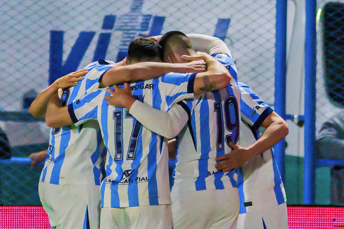 Racing se destapó en el debut de Romero y se llevó tres puntos clave de Río Cuarto