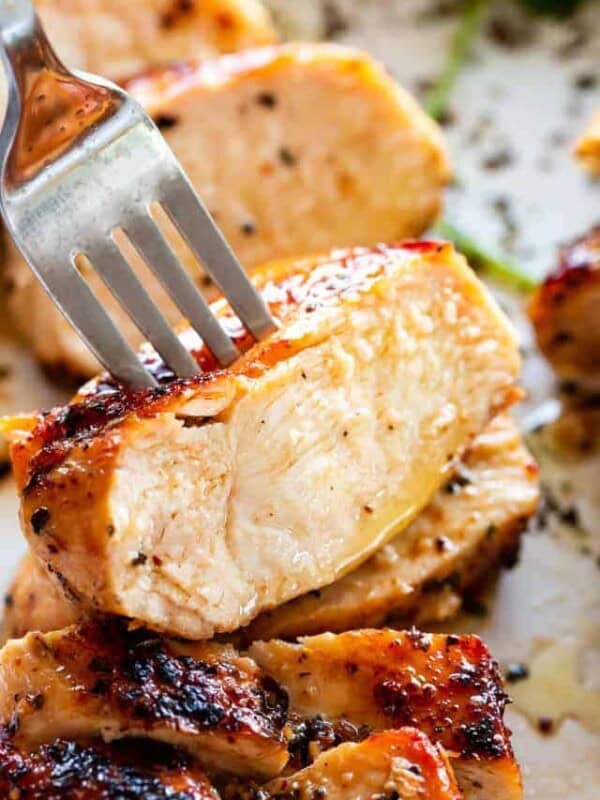 Cinco claves de cocina para que la pechuga de pollo no termine como un cartón en el plato