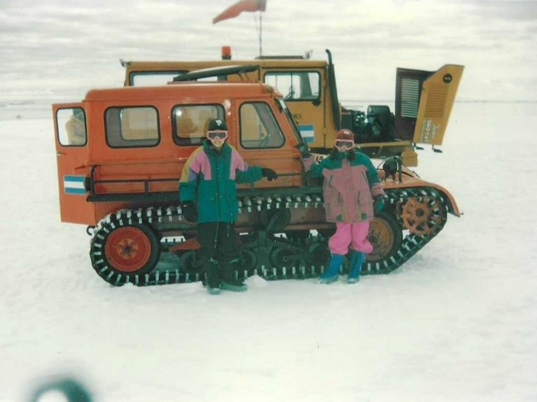 Una casa en el fin del mundo: la infancia antártica que Natalia López convirtió en libro