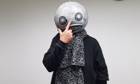 Yoko Taro, el autor que no quiere trabajar pero sigue firmando guiones para no perder la cabeza