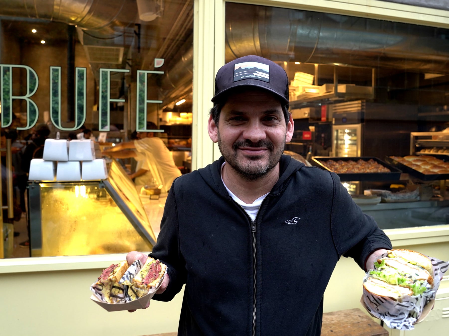 En Núñez, un pasaje que se volvió polo artesanal: pastas, chacinados y sándwiches con fila en la vereda