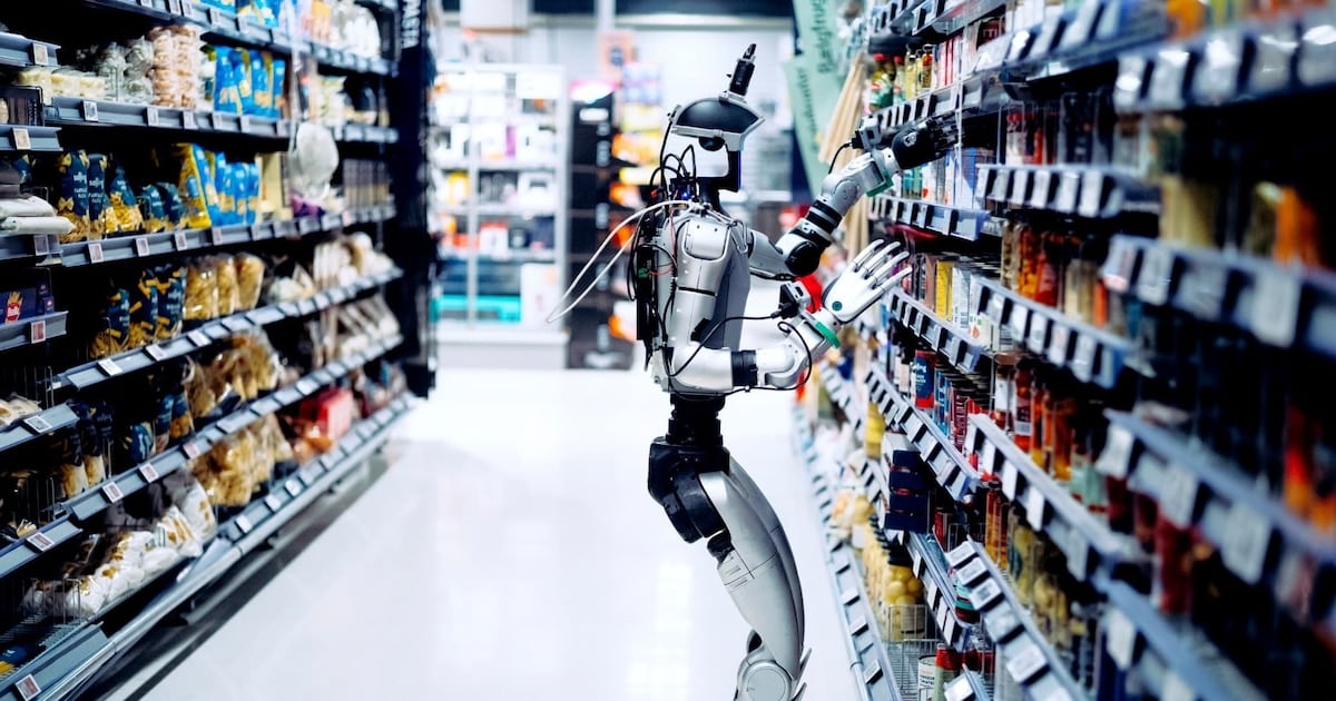 El repositor nocturno ya tiene cara de robot: Dinamarca apuesta fuerte y apuesta de noche