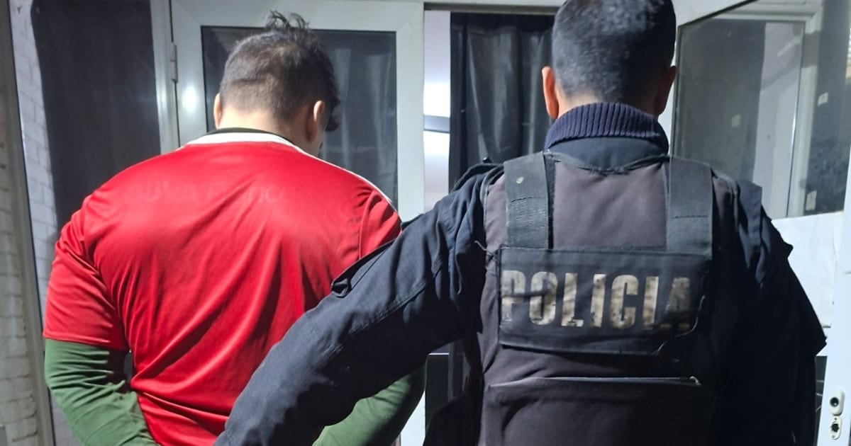 Un exagente exonerado quedó preso por el femicidio de una mujer hallada envuelta en una frazada en Rosario