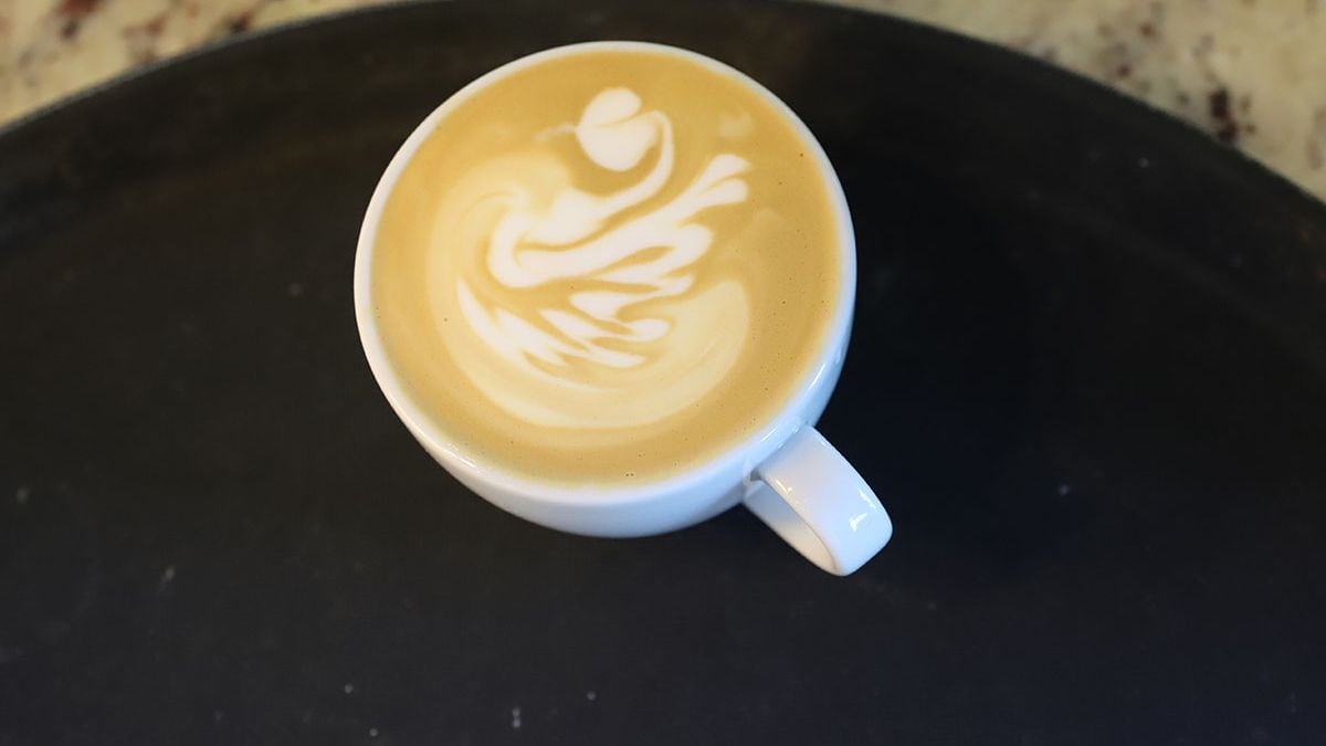 El café con leche deslactosada que dejó $1.500 de asombro en una cafetería de Neuquén