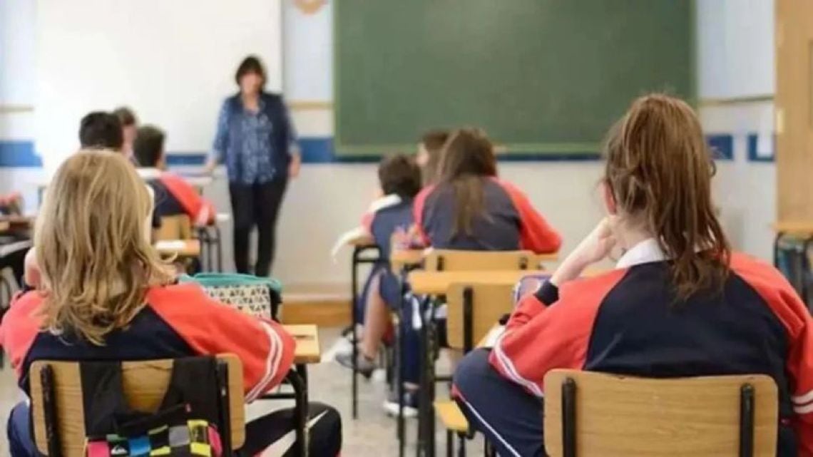 Inscripciones 2027 en Córdoba: la guía que falta en la mesa familiar antes de firmar la matrícula