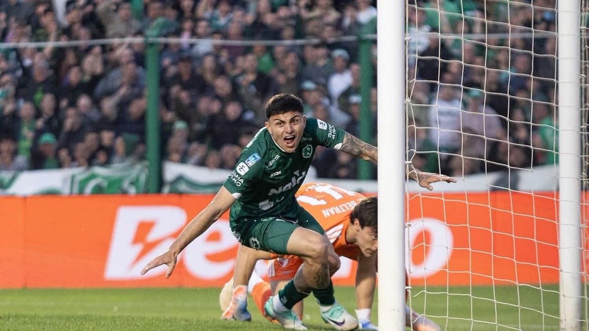 El Verde se da un gusto grande: Sarmiento bajó a River en Junín y sigue soñando