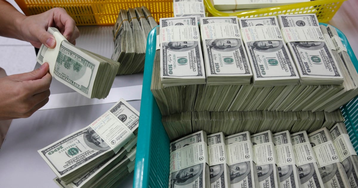 El dólar se mantuvo sin variantes en la rueda del jueves y el mayorista cerró a 1.513 pesos
