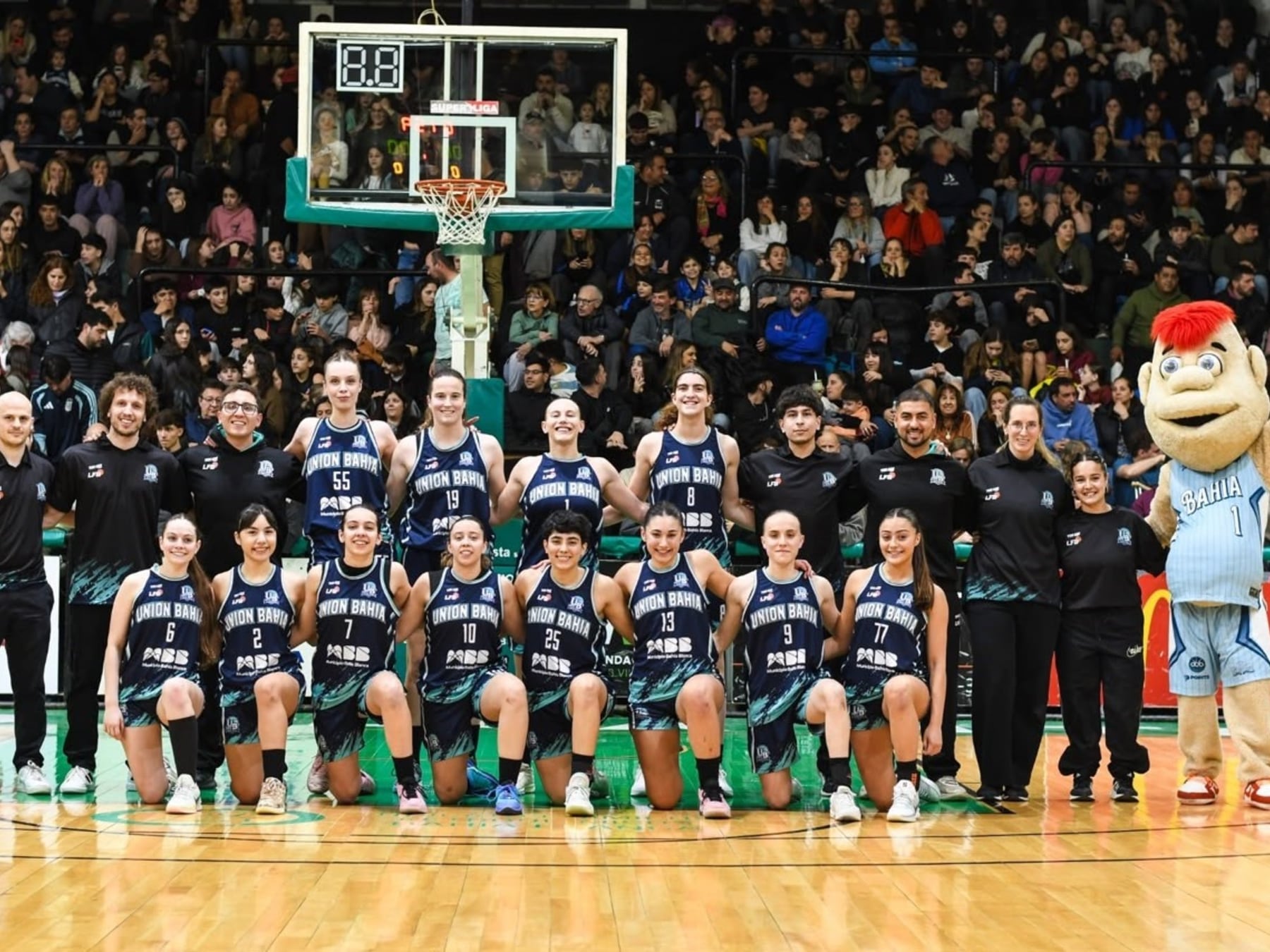 Bahía Blanca levanta otra vez el telón: ahora con las mujeres en la cancha