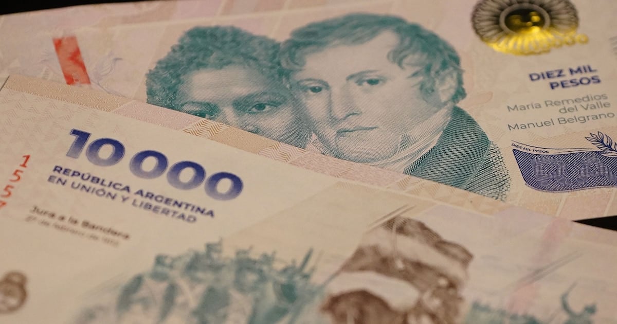 El sueldo inicial bancario quedó en 2,6 millones de pesos tras el ajuste de septiembre y empata con la inflación