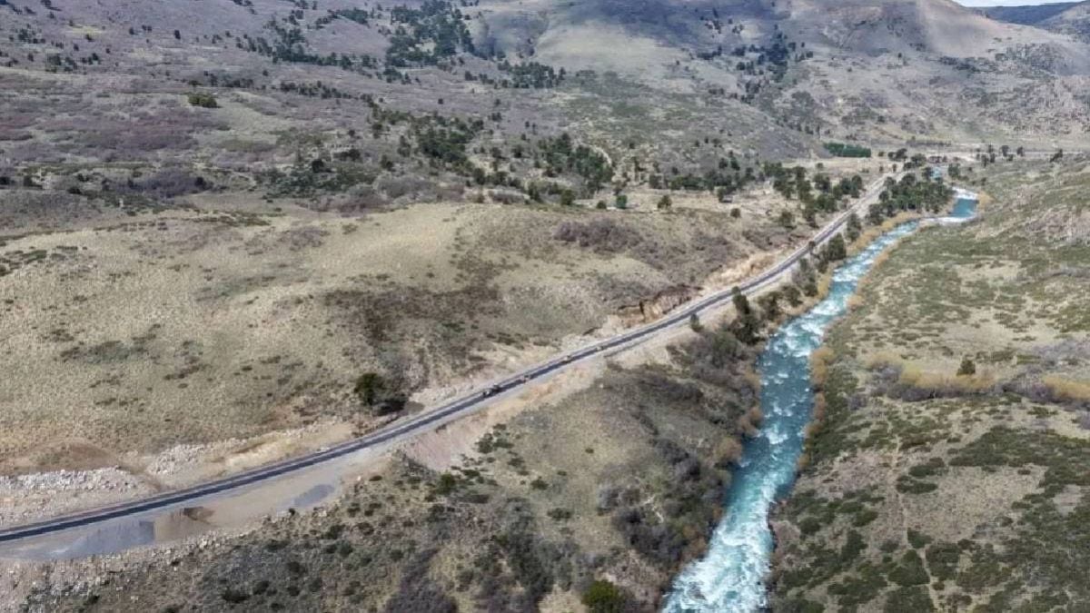 La Ruta 23 deja atrás el ripio: el asfalto llega a Aluminé y abre la temporada alta del Pehuén