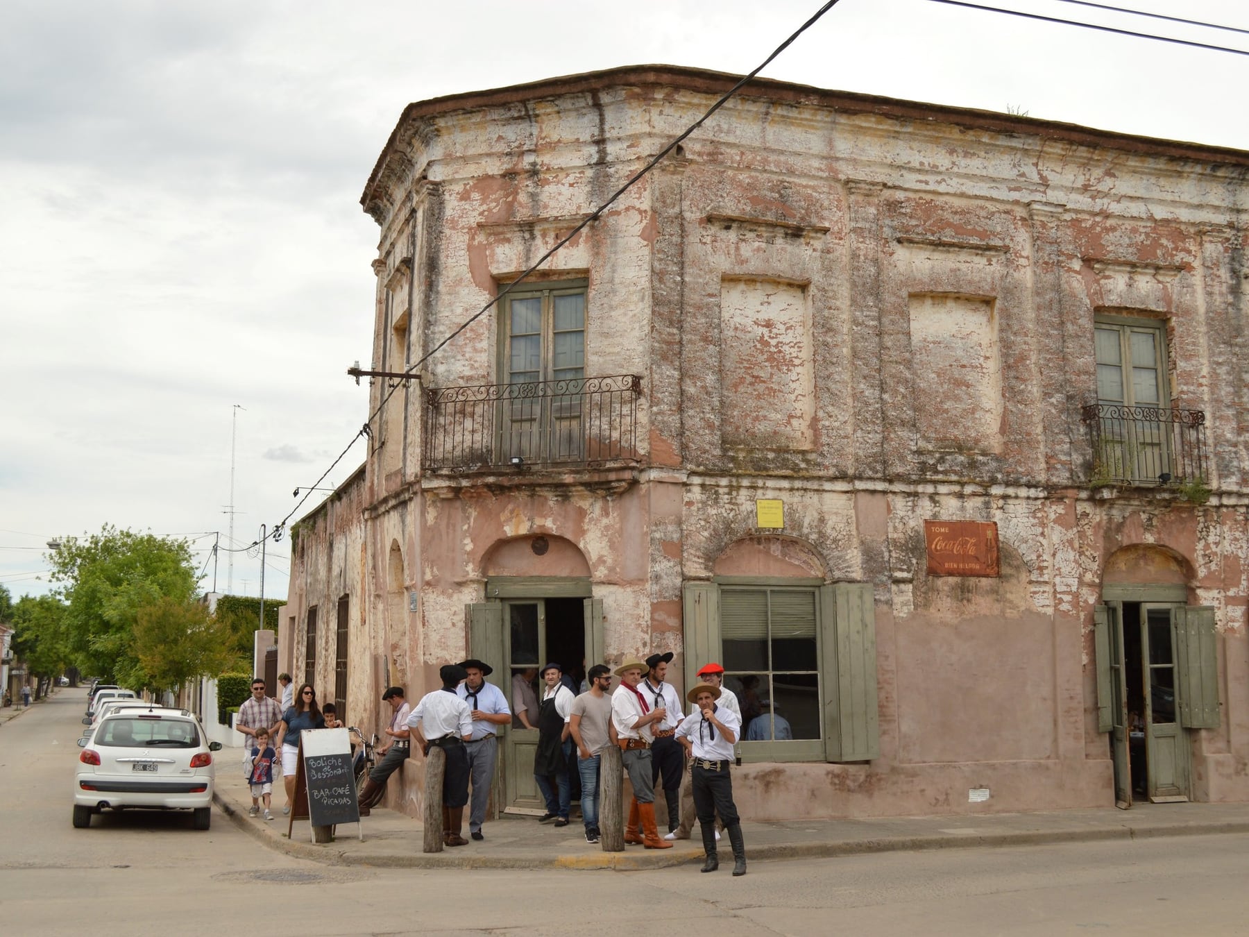 San Antonio de Areco, más allá del gaucho: un mapa de talleres donde la identidad se trabaja a fuego lento