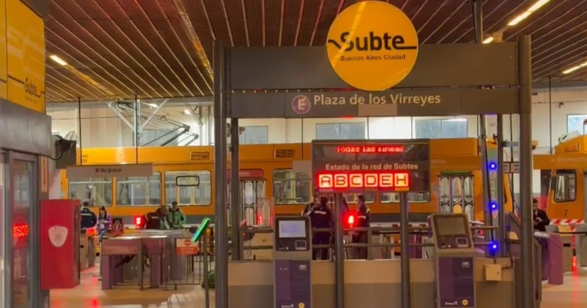 Detienen a dos delegados del subte y la AGTSyP paraliza las seis líneas y el Premetro