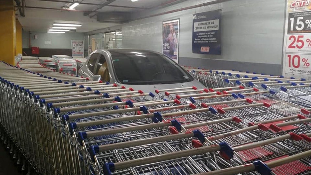 Las ventas de supermercados caen por segundo año y concentran el consumo en alimentos esenciales