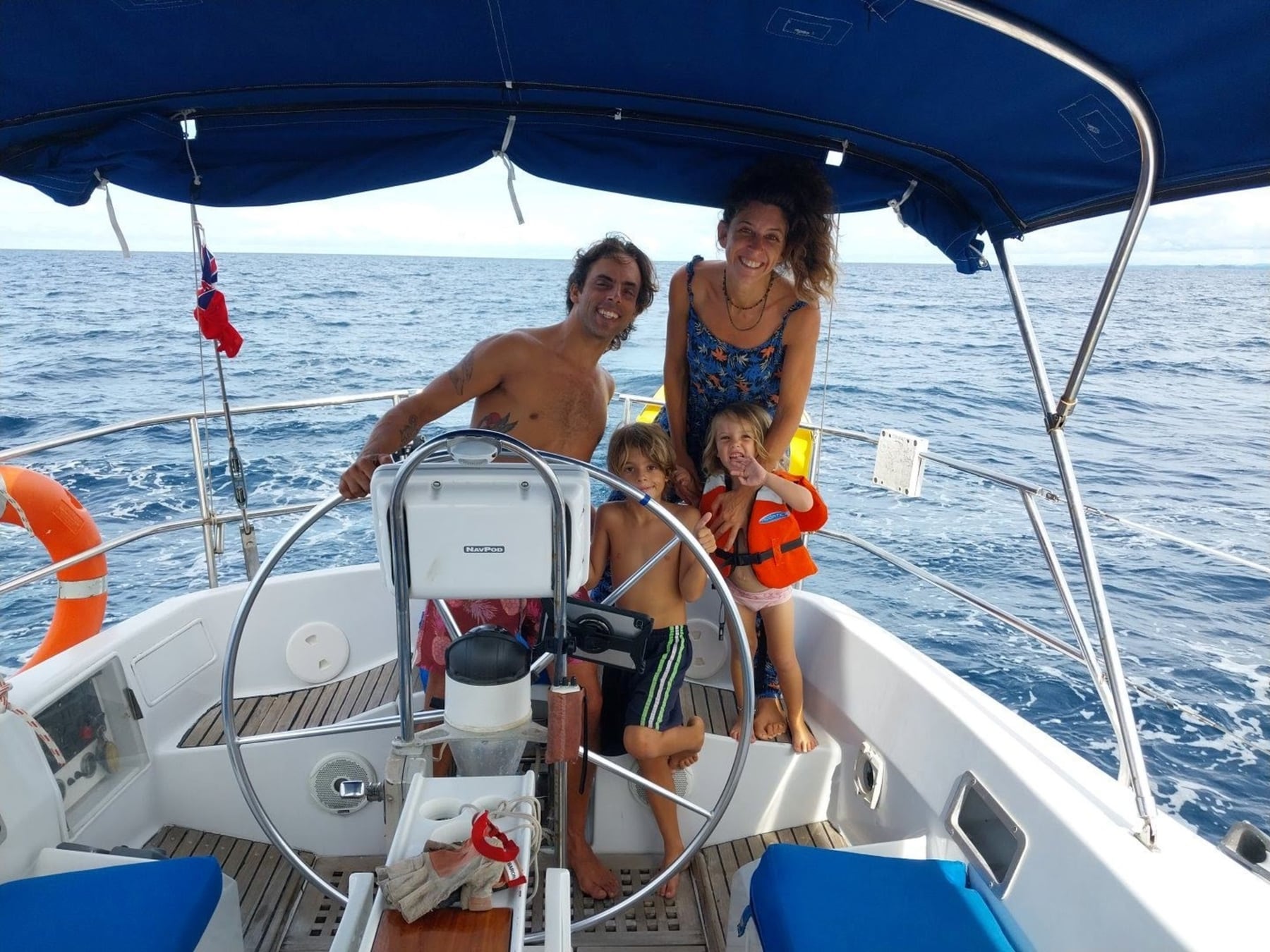 Vivir a bordo entre Tahití y Bora Bora: la Polinesia Francesa que reciben los navegantes argentinos