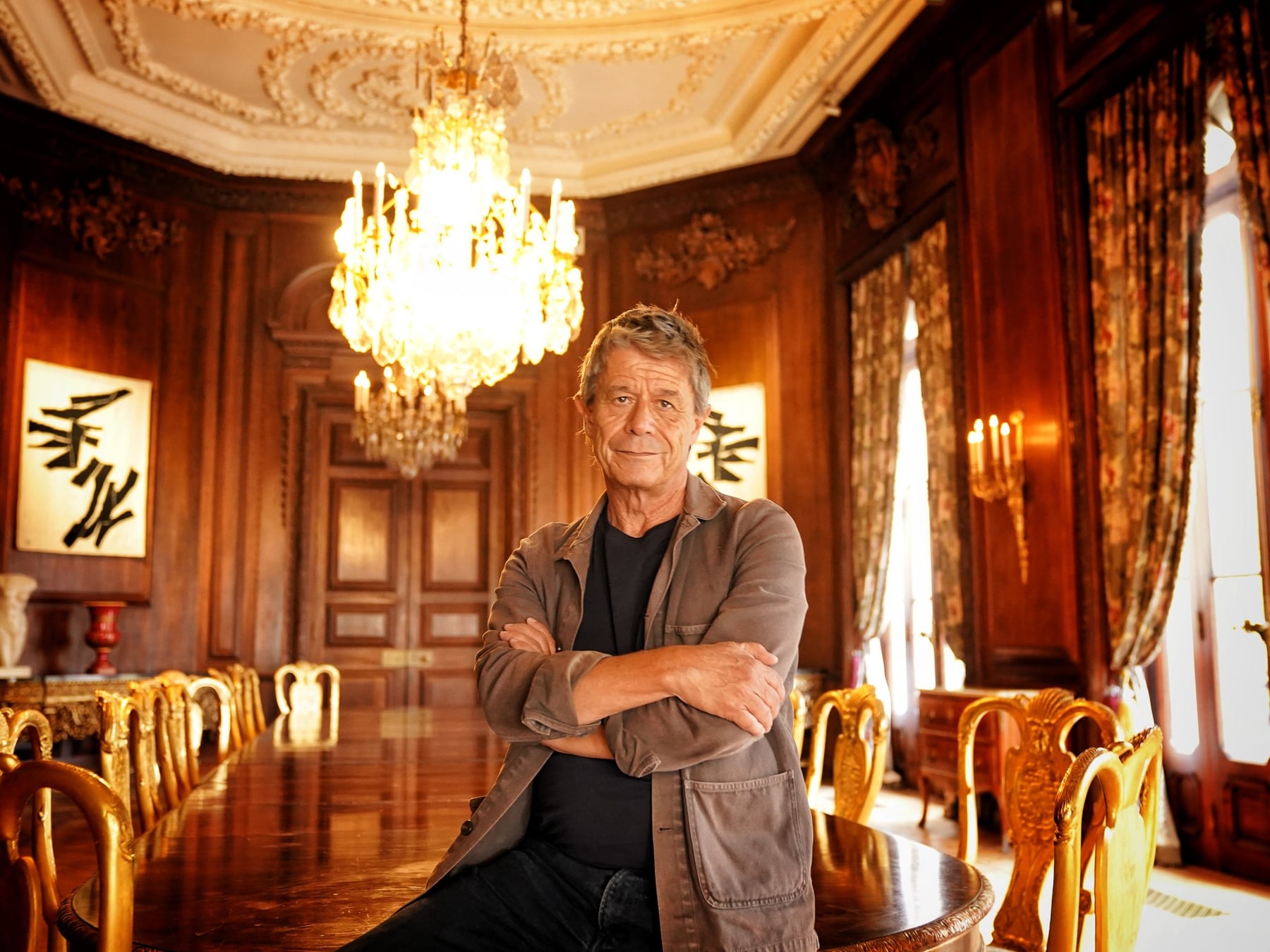 La tarde que Emmanuel Carrère llenó la Facultad de Derecho y la pasó como en casa