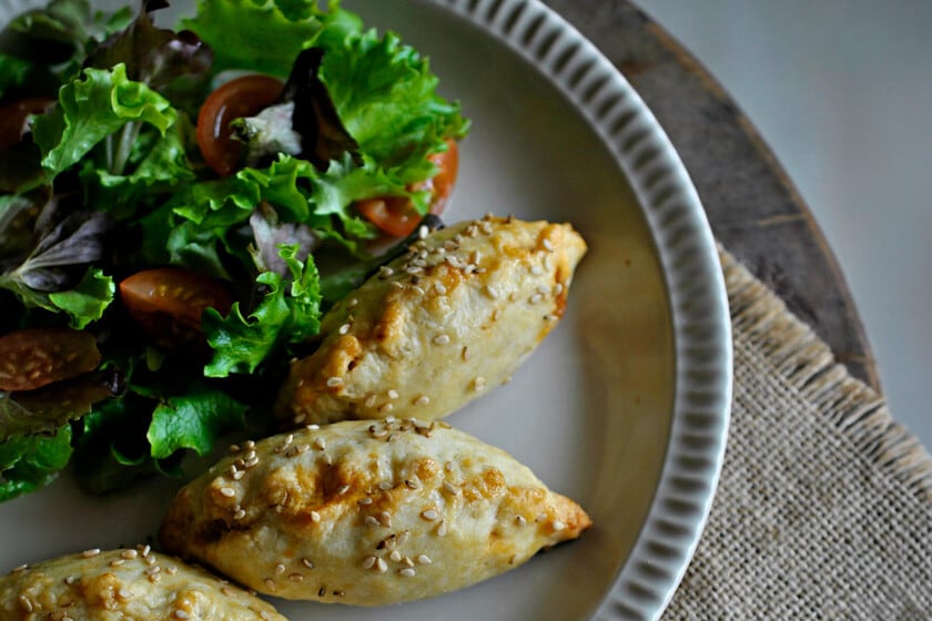 Empanadillas de ternera y champiñones: la masa casera marca la diferencia