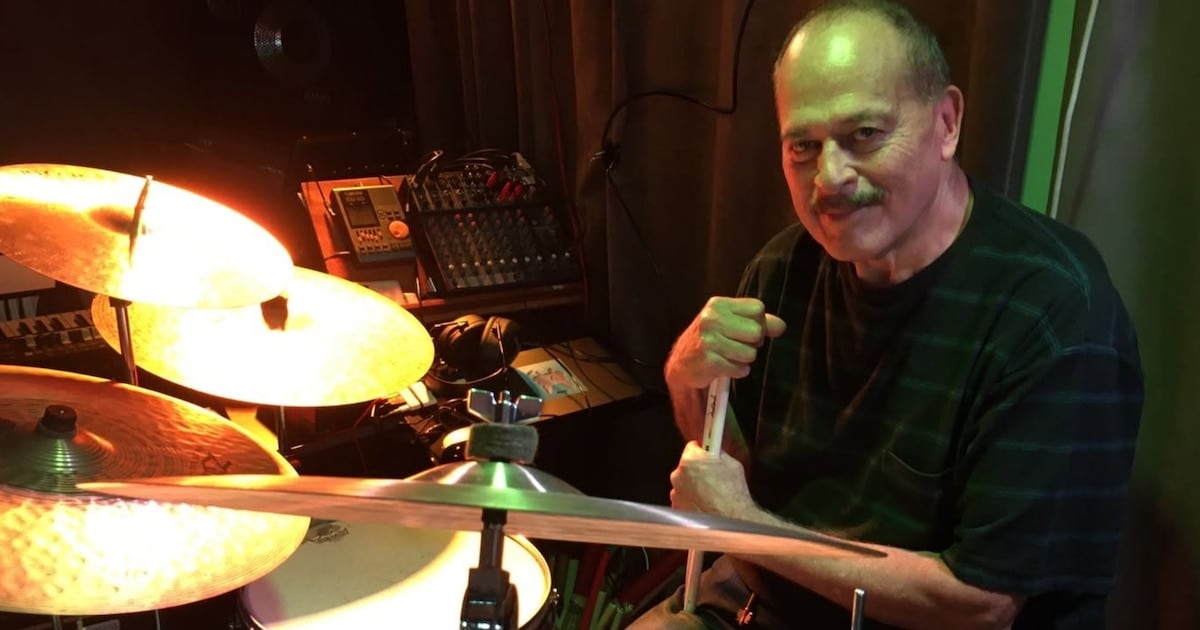 Carlos Riganti, el baterista que-founded Alas y también atendió pacientes durante décadas