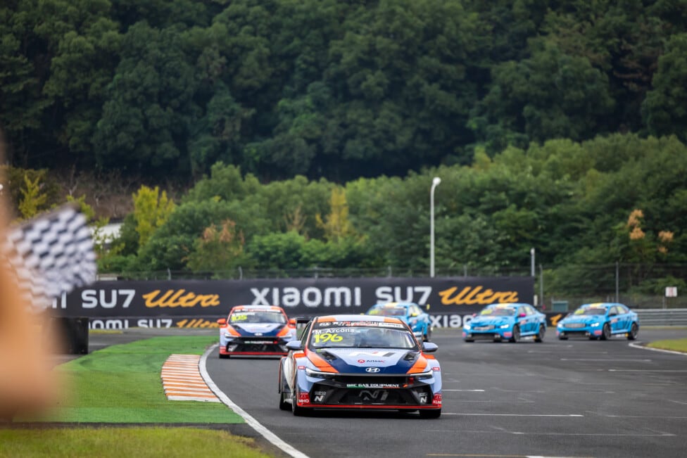 Azcona amplía la ventaja y deja el título del TCR World Tour para Macao